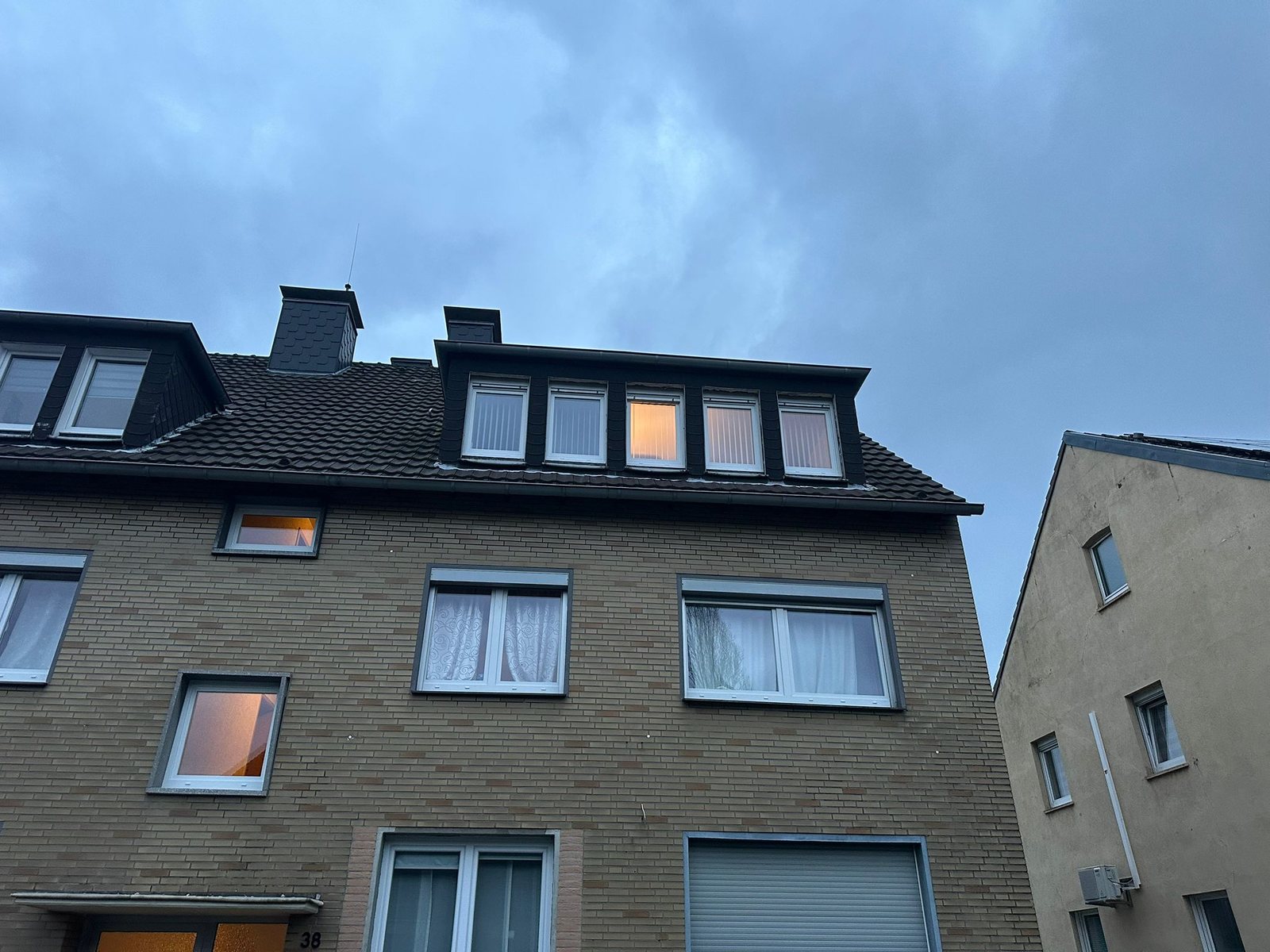 Gaubenverkleidung erneuert mit Faserzement und Zink in Oberhausen